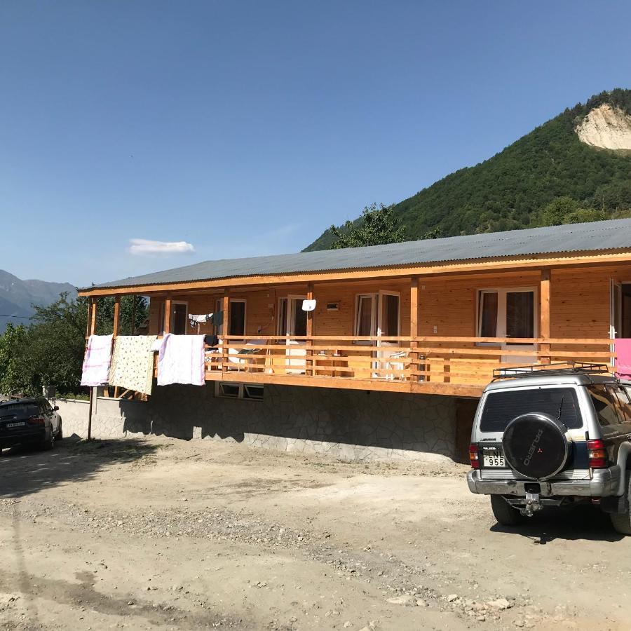 Girgola Bed & Breakfast Местия Екстериор снимка