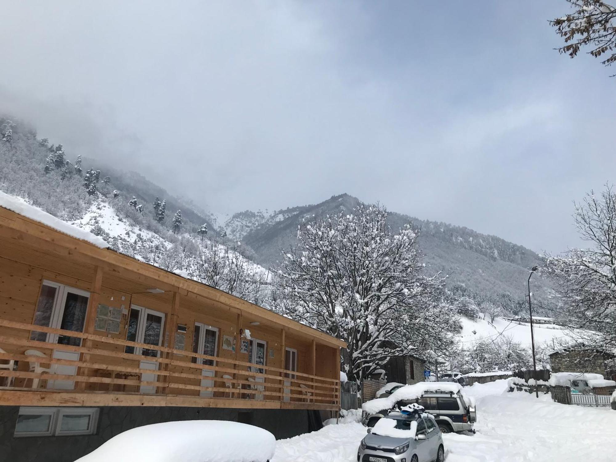Girgola Bed & Breakfast Местия Екстериор снимка