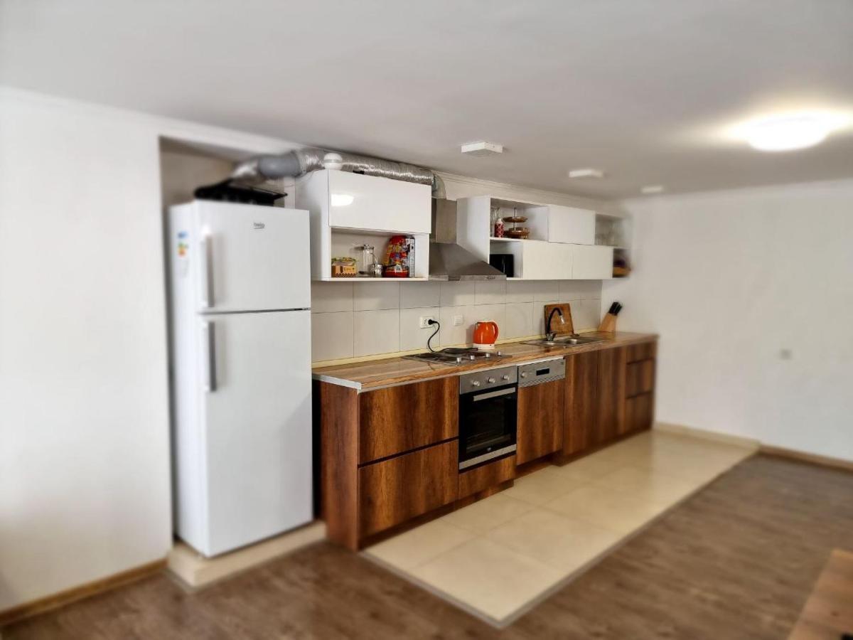 Girgola Bed & Breakfast Местия Екстериор снимка